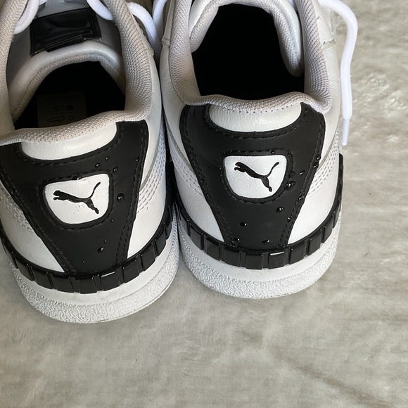 Puma White and Black cali platform - Picture 2 of 6